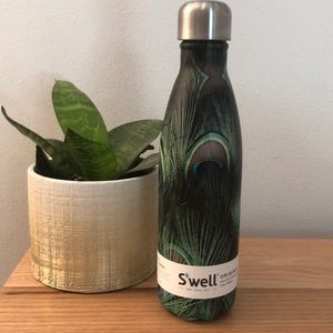 S’well stainless steel bottle